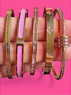5 Gold plated Pink Bracelet Set